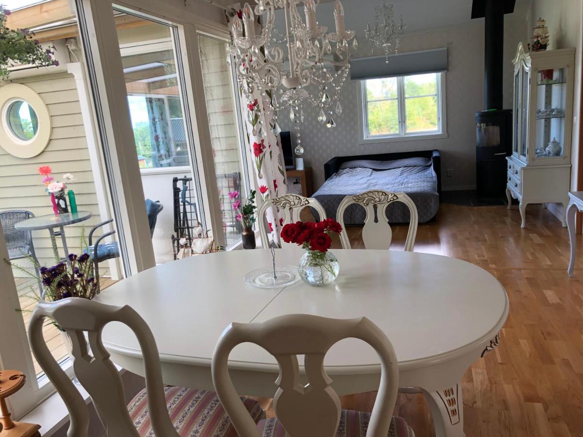 Luxury Villa By Lake Welcome You ヒョー エクステリア 写真