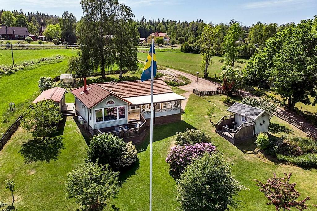 Luxury Villa By Lake Welcome You ヒョー エクステリア 写真