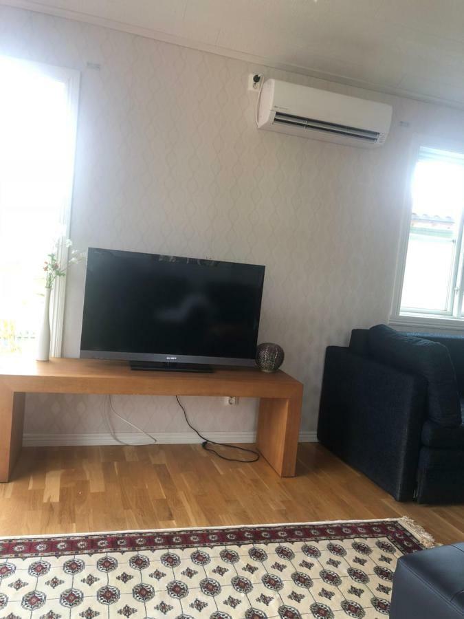 Luxury Villa By Lake Welcome You ヒョー エクステリア 写真